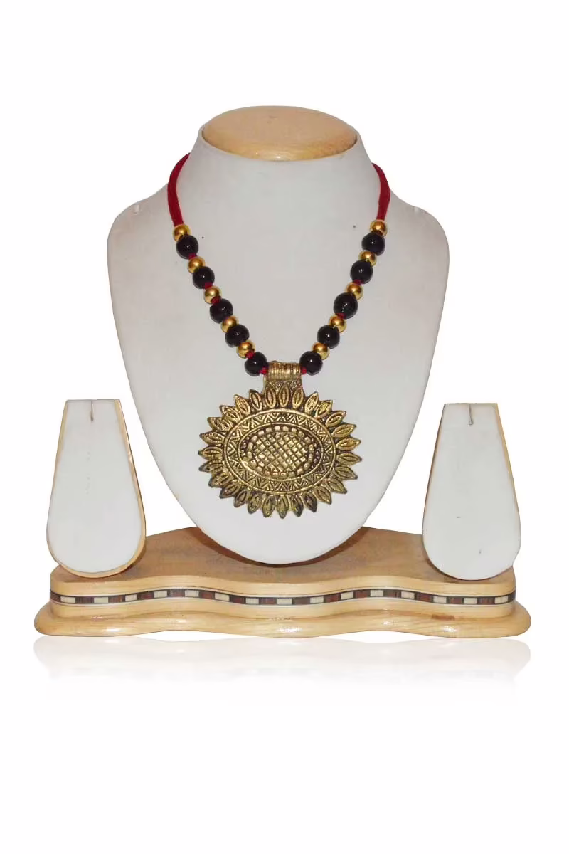 Pazzar Black and Golden Dokra Festival Necklace - Image 2