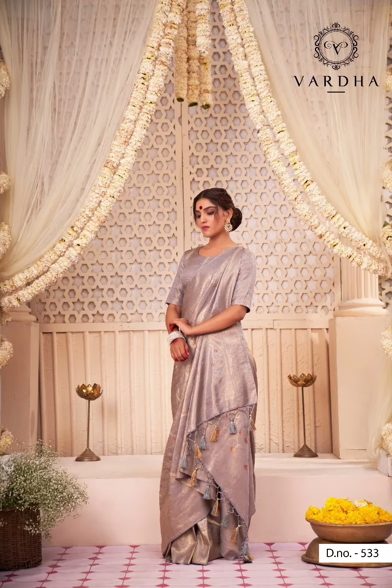 Amara Grey Zari Women Saree - Image 2