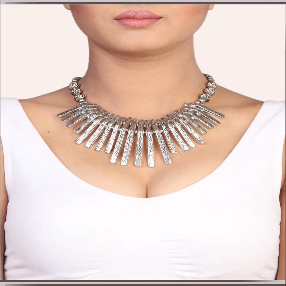 Pazaar Silver Metal Festival Necklace - Image 2
