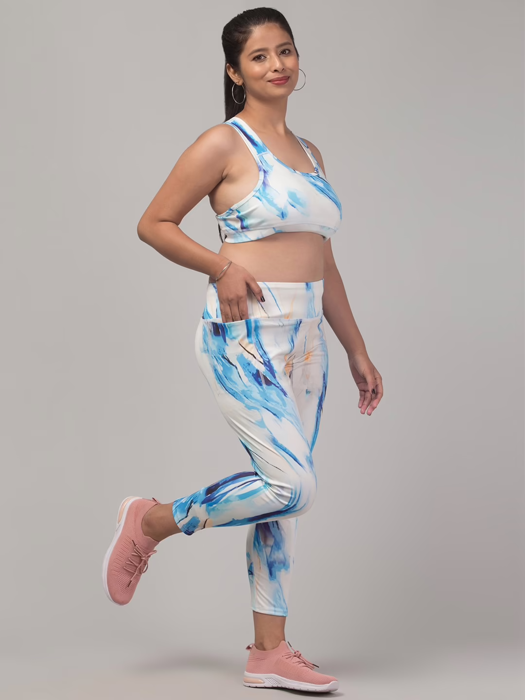 Elegant Printed Women Gym Tights and Bra Set - Image 3