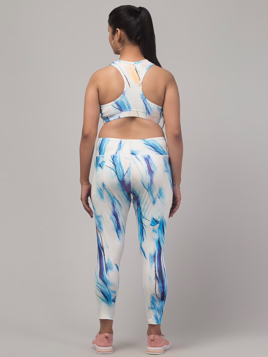 Elegant Printed Women Gym Tights and Bra Set - Image 2