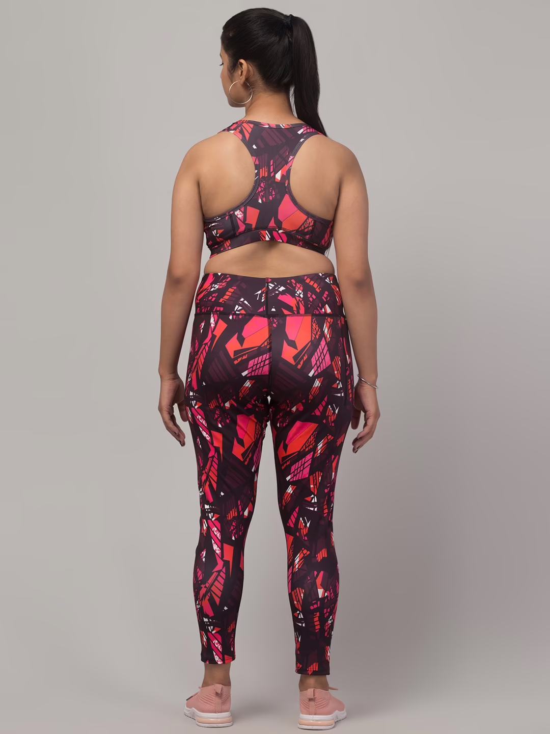 Classy Printed Women Gym Tights and Bra Set - Image 4